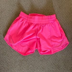 Lululemon Hottie Hot Nean Pink ‘4 inch shorts